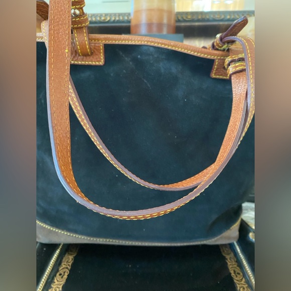 Dooney & Bourke Vintage Classic Black and Brown Suede Leather Tote Bag, Med - Picture 9 of 16